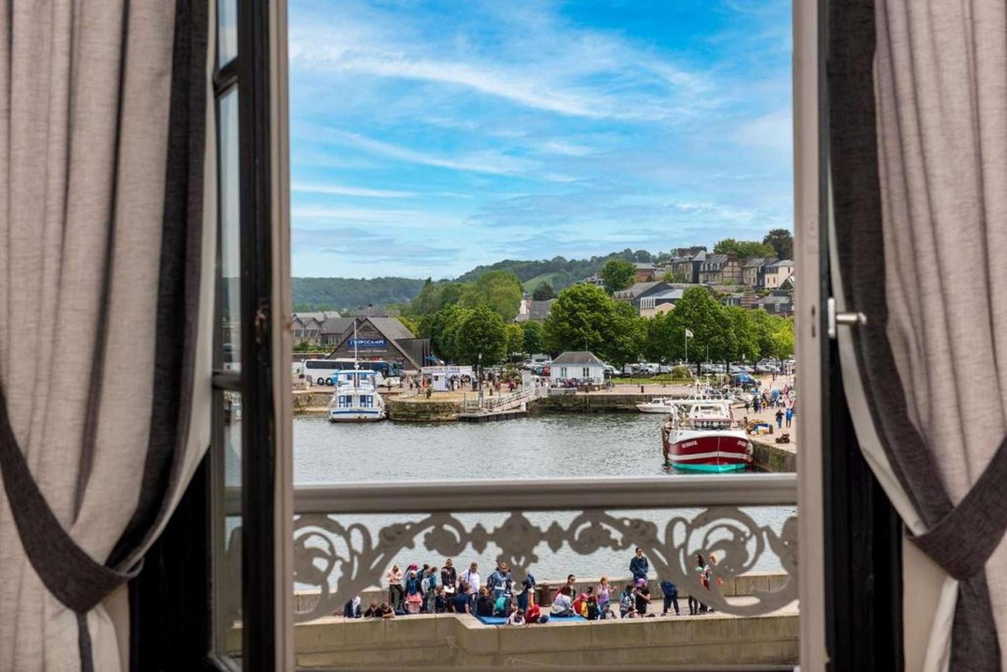 Best Western Le Cheval Blanc -Vue Sur Le Port-Plein Centre Ville Honfleur Esterno foto