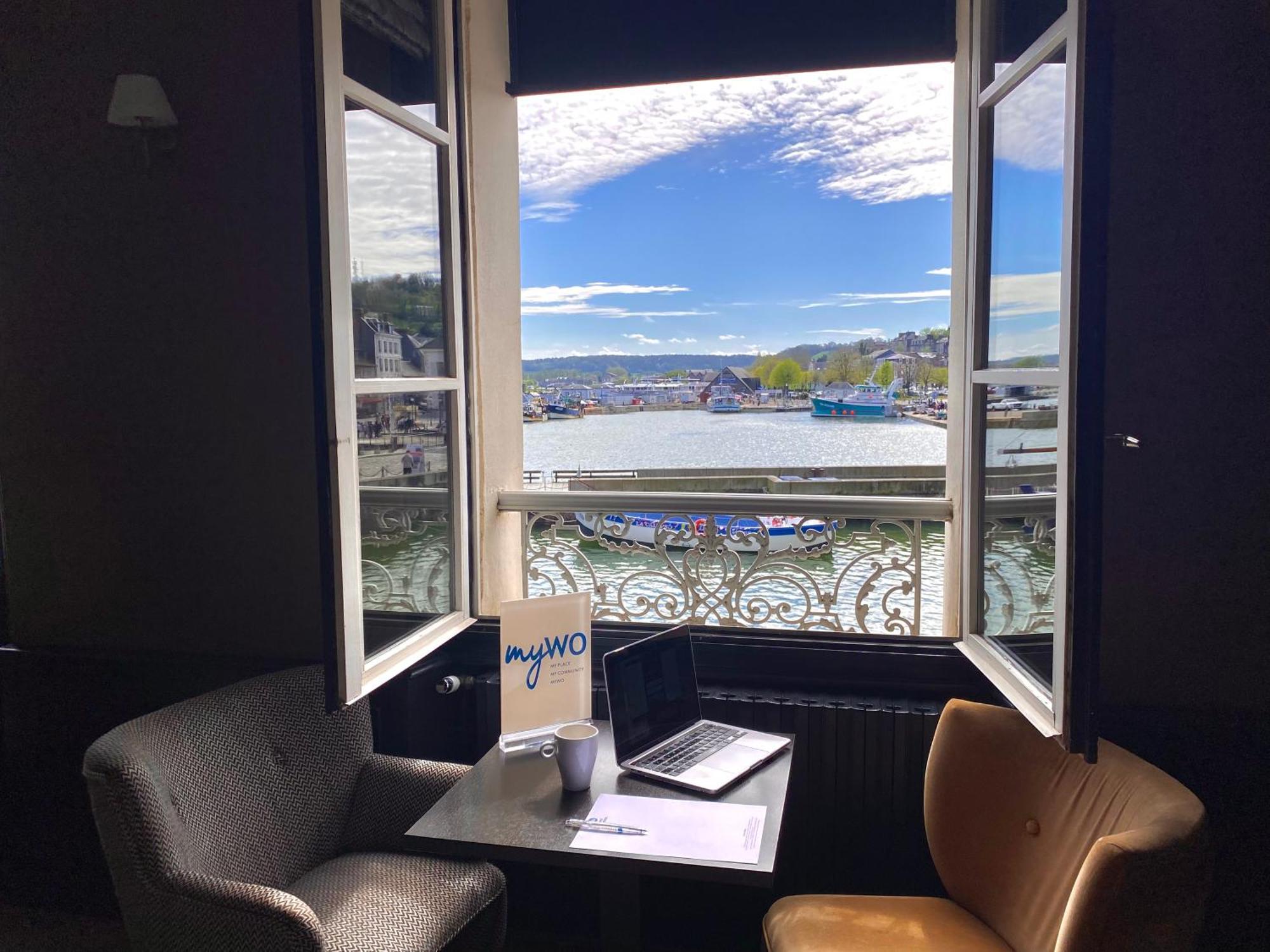 Best Western Le Cheval Blanc -Vue Sur Le Port-Plein Centre Ville Honfleur Esterno foto