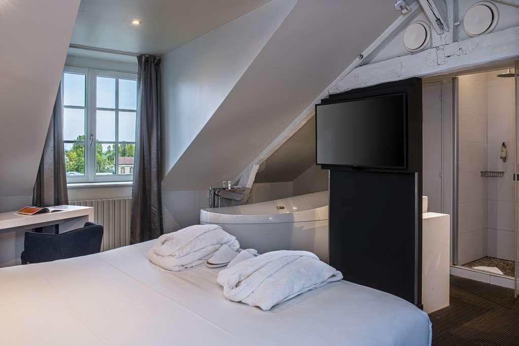 Best Western Le Cheval Blanc -Vue Sur Le Port-Plein Centre Ville Honfleur Camera foto